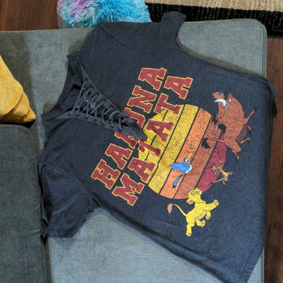 Disney Lion King Hakuna Matata Lace Up Choker Neck T-Shirt - Picture 2 of 4